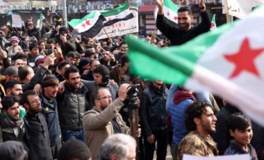 Ankara-Şam görüşmesi Suriye'de protesto edildi