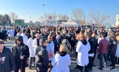 İstanbul'daki hekimler Kadıköy'de bir araya geldi: Mesleki bağımsızlık ve serbest meslek hakkımız!