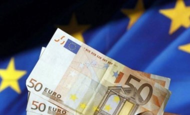 Euro bölgesinde yatırımcı güveni art arda 3 aydır yükseliyor