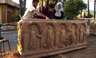 Aydın'da 2 bin yıl öncesine ait lahit bulundu