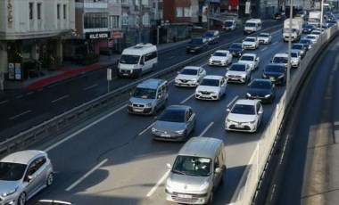 İstanbul'un bazı bölgelerinde trafik yoğunluğu yaşandı