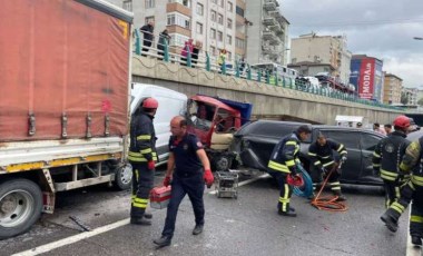 D-100'de zincirleme kaza: İstanbul yönü trafiğe kapandı!