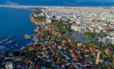 Antalya'da satılan 5 konuttan 1'ini yabancılar aldı