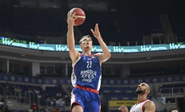 Anadolu Efes, 4. galibiyetini aldı!