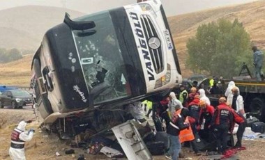 Sivas'ta 8 kişinin öldüğü trafik kazasıyla ilgili otobüs şoförü tutuklandı