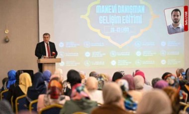 Öğrenci can derdinde... 5 yıldızlı otelde 'maneviyat eğitimi'