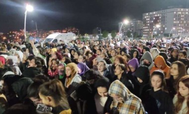 İkinci bir asansör faciasından dönüldü: Binlerce öğrenci protesto etti...