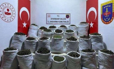 Yüzlerce kişiyi zehirleyecekti! Diyarbakır'daki uyuşturucu operasyonunda 435 kilogram esrar ele geçirildi