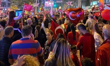 İstanbul'da Cumhuriyet Bayramı coşkusu: Her yer kırmızı beyaz