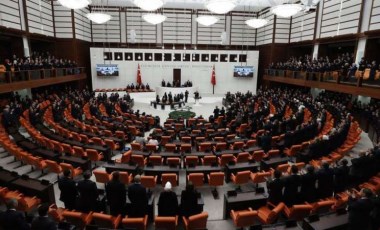 Erdoğan'ın seçim vaadiydi: 'Mülakat kaldırılsın' teklifi AKP-MHP oylarıyla reddedildi