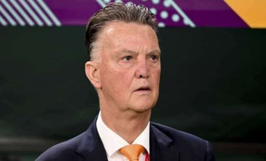 Ajax, eski teknik direktörü Louis van Gaal'i danışman olarak göreve getirdi