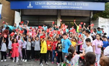 İzmir’de 29 Ekim Cumhuriyet Bayramı coşkusu başladı