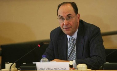 Eski Katalan siyasetçi Alejo Vidal Quadras silahlı saldırıya uğradı