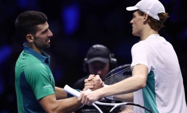 Jannik Sinner Novak Djokovic'i yarı finale çıkardı!