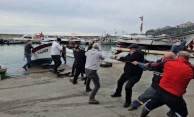 Zonguldak'ta fırtına tedirginliği... Balıkçılar kayıklarını karaya çekti!