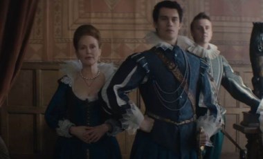 Starz'ın yeni mini dizisi 'Mary & George'un fragmanında Julianne Moore ve Nicholas Galitzine!