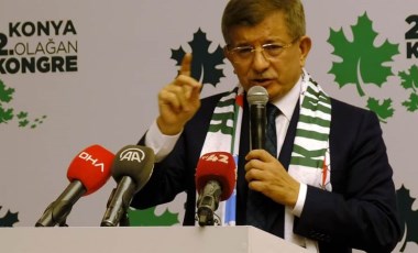 Davutoğlu'ndan Erdoğan'a: Borcunuz yoksa Ceyhan'dan İsrail'e gönderilen petrol sevkiyatı niye devam ediyor?