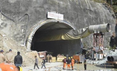 Hindistan’da tünelde mahsur kalan işçilerin ilk görüntüleri yayımlandı