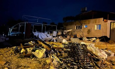 Hatay’da depremzedelerin kurduğu 5 çadır yangında kül oldu