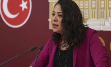 TİP'li Sera Kadıgil: Kadınların kanı elinizde