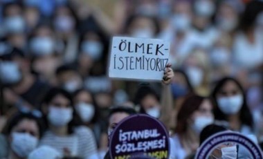 İstanbul'da kadın cinayeti: Çocuklarının gözü önünde katletti