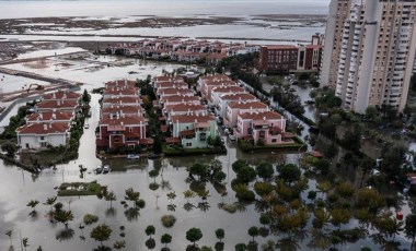 İzmir'de sel mağdurlarına nakdi yardım onaylandı