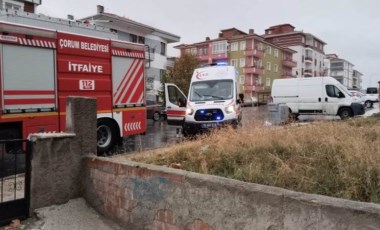 Çorum'da fırtına etkili oldu: Ağaçlar devrildi!