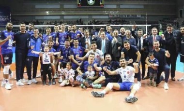 Zorlu maçta Halkbank galip gelmesini bildi!