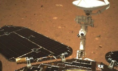 Mars yüzeyinin altında gizemli çokgenler bulundu