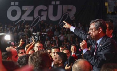 Özgür Özel, CHP'nin 8. Genel Başkanı oldu: Zafer konuşmasında pazartesiyi işaret etti