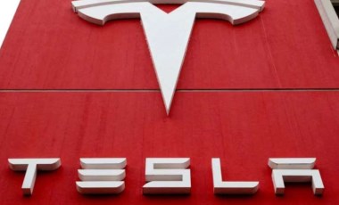 Tesla maaşlara dev zam yaptı