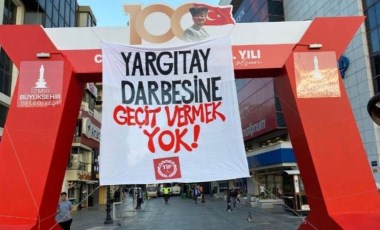 TİP’den “Yargıtay darbesine geçit yok” afişi