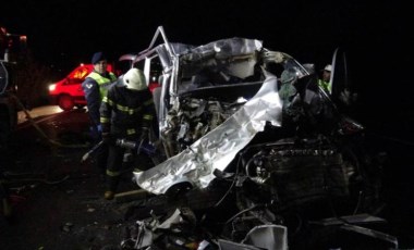 Tokat’ta korkunç kaza... Minibüs kamyona arkadan çarptı: 5 ölü