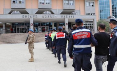 Edirne'de 261 kaçak göçmen ile 8 organizatör yakalandı