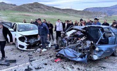 Adıyaman'da iki otomobilin çarpıştığı kazada 4 kişi öldü, 6 kişi yaralandı