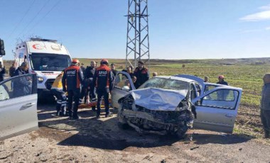 Feci kaza... İki otomobil çarpıştı: Ölü ve yaralılar var!