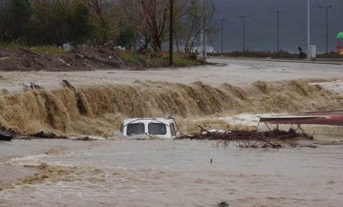 Çanakkale'de sağanak: Dereler taştı, ekipler teyakkuzda!