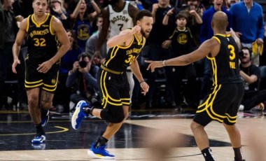 NBA'de Golden State Warriors 17 sayı geriden geldi: Boston Celtics'i uzatmada devirdi!