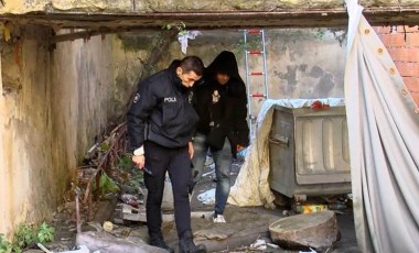 Beyoğlu'nda bina girişinde ceset bulundu: 2 gözaltı