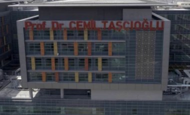 Cemil Taşcıoğlu Şehir Hastanesi'nde görevli doktor 2 kişi tarafından darbedildi