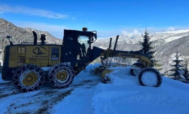 Doğu Karadeniz'de kar yağışı nedeniyle 367 köy yolu ulaşıma kapandı