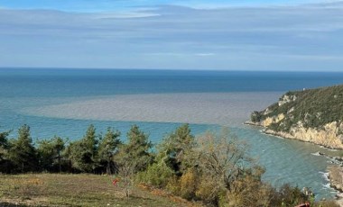 Bartın Irmağı'nda tedirgin eden görüntü: Denizin rengi değişti