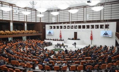 Açlık, borçlanma, faiz... 2024 bütçesi TBMM'de kabul edildi