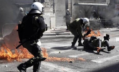 Olimpiakos ile Panathinaikos taraftarları arasında olaylar çıkmıştı: Yaralanan polis hayatını kaybetti!