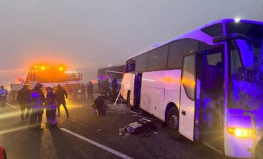 Sakarya'da korkunç kaza... 7 araç birbirine girdi: Onlarca ölü ve yaralı var!