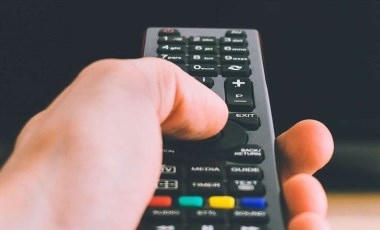 TV yayın akışı 3 Aralık Pazar! Hangi kanalda ne var, günün filmleri ve dizileri neler?