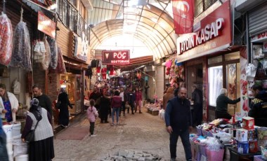 Hatay'da tarihi Uzun Çarşı'da hüzünlü yılbaşı: 'Bu topraklarda bir gecede her şey kaybedildi'