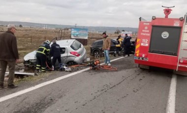 Edirne'de 2 otomobil çarpıştı: 2 ölü