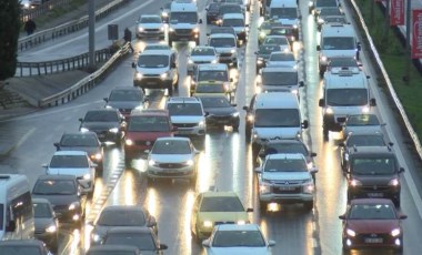 Haftanın ilk iş gününde... İstanbul'da trafik yoğunluğu