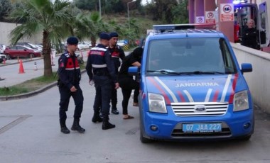 ‘Geç geldin’ dedi: Eşine bıçakla saldırdı!